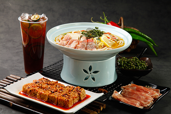 金汤肥牛土豆粉套餐